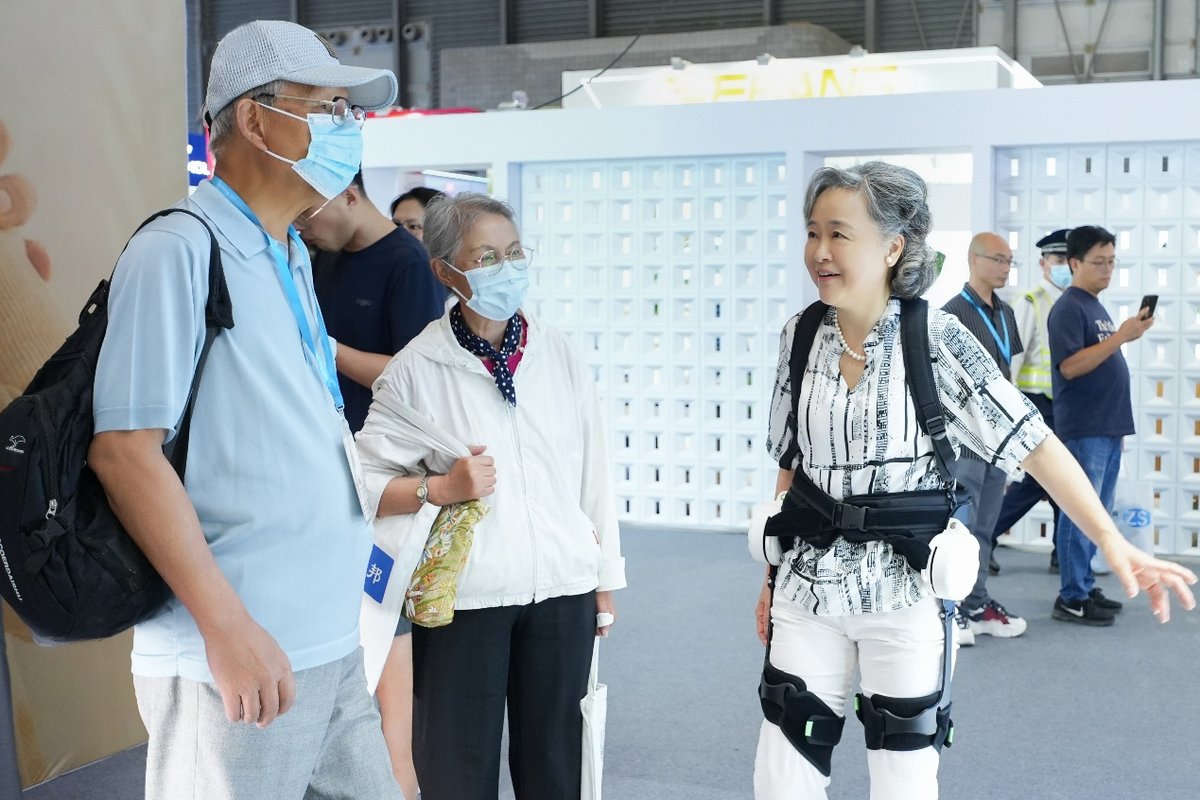 老博会现场引围观！收获高关注的海尔外骨骼机器人有何黑科技？(图2)